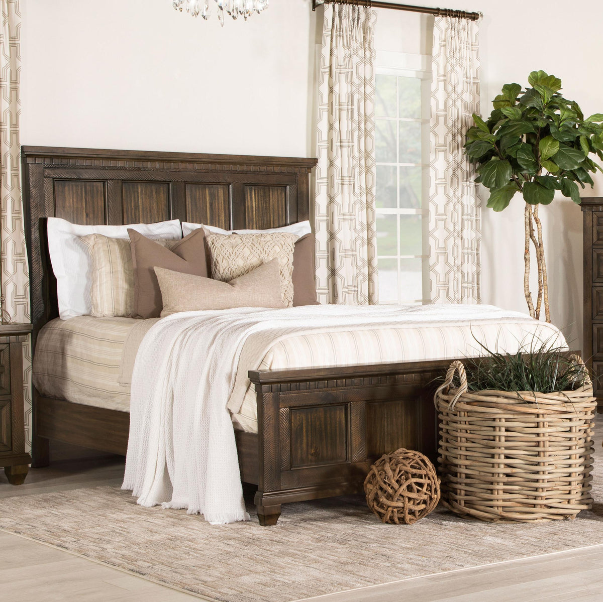 Coaster Bennington Wood Eastern King Panel Bed Acacia Brown