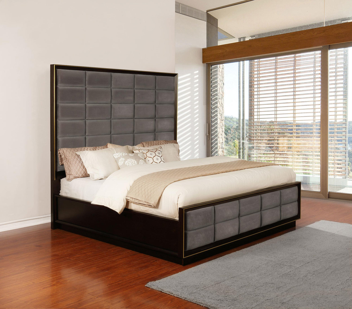 Coaster Durango 77-inch Eastern King Panel Bed Smoked Peppercorn