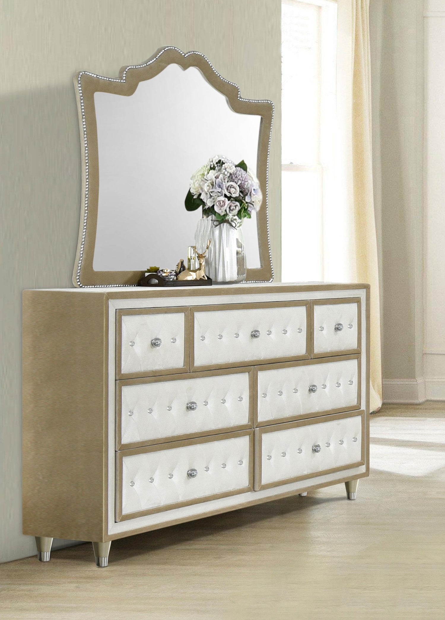 Coaster Antonella 7-drawer Upholstered Dresser with Mirror Ivory