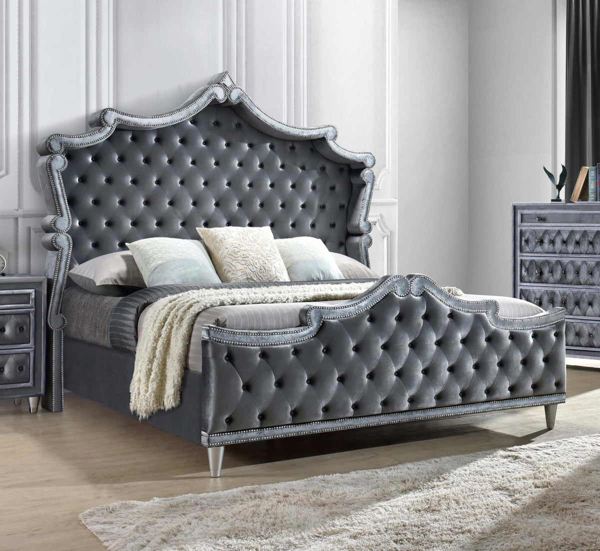 Coaster Antonella Upholstered Eastern King Panel Bed Grey