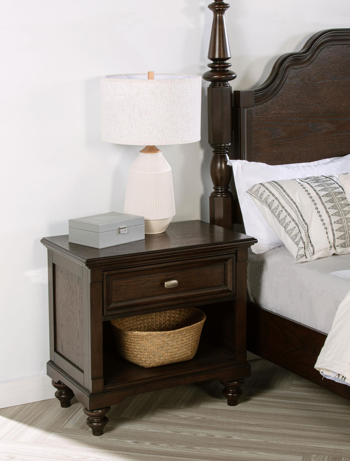 Coaster Andover 1-drawer Nightstand Bedside Table Dark Oak