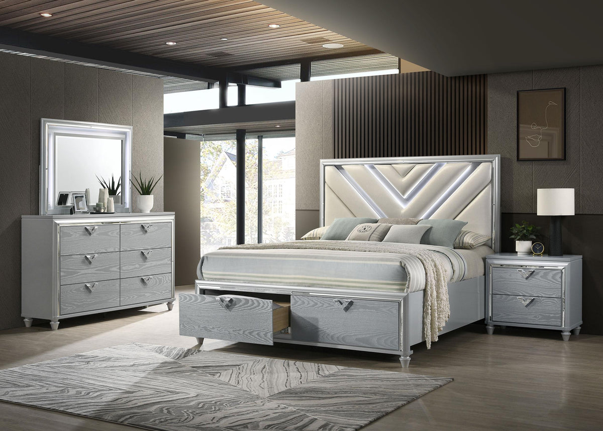 Coaster Veronica 4-piece Queen Bedroom Set Light Silver