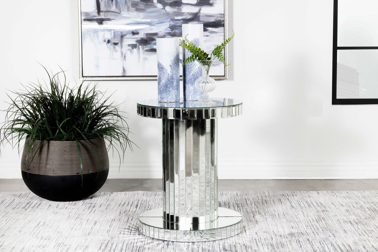 Coaster Dorielle Round Mirrored Acrylic Crystal Side Table Silver