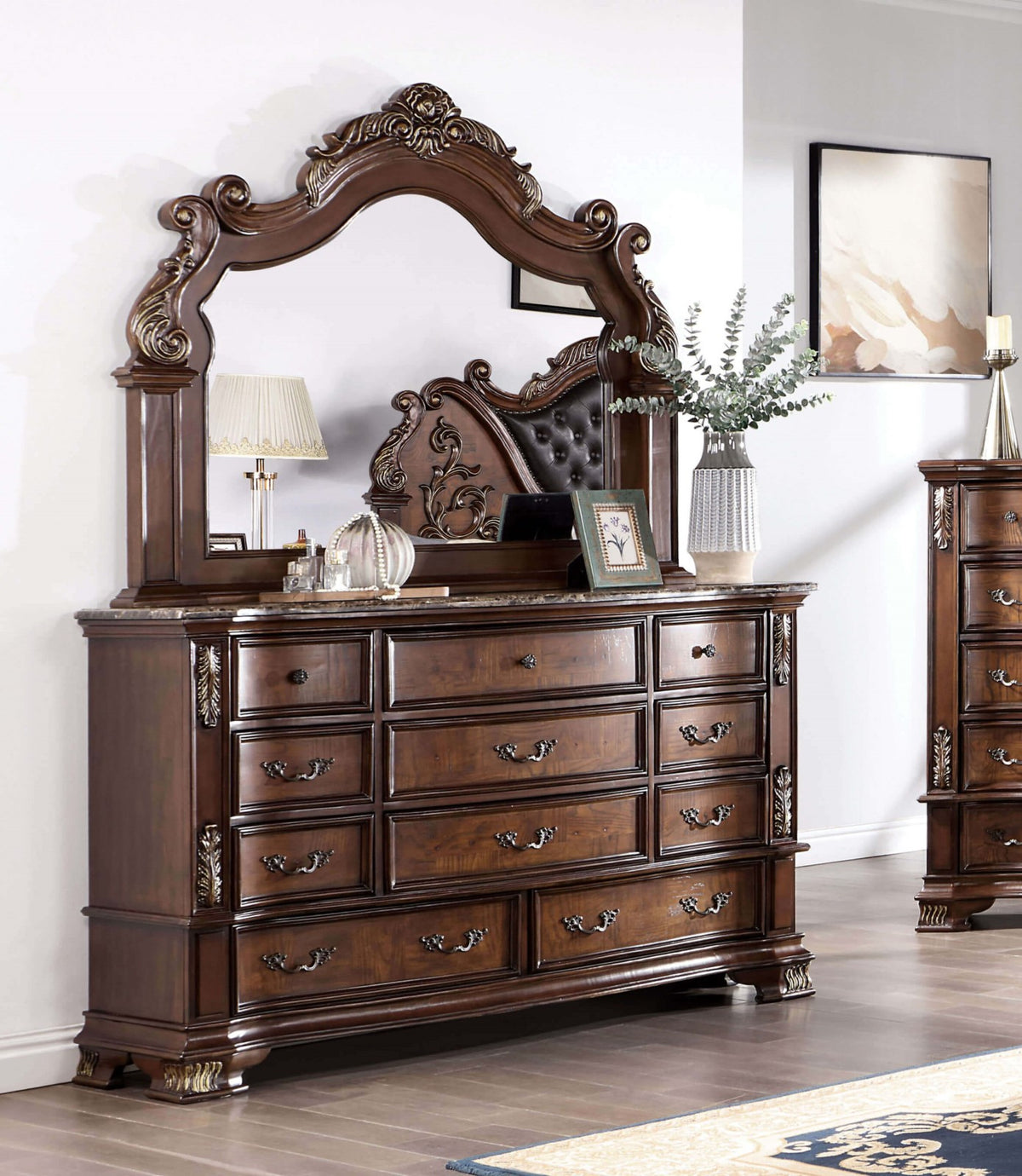 Esparanza 5 Pc. Queen Bedroom Set w/ Chest