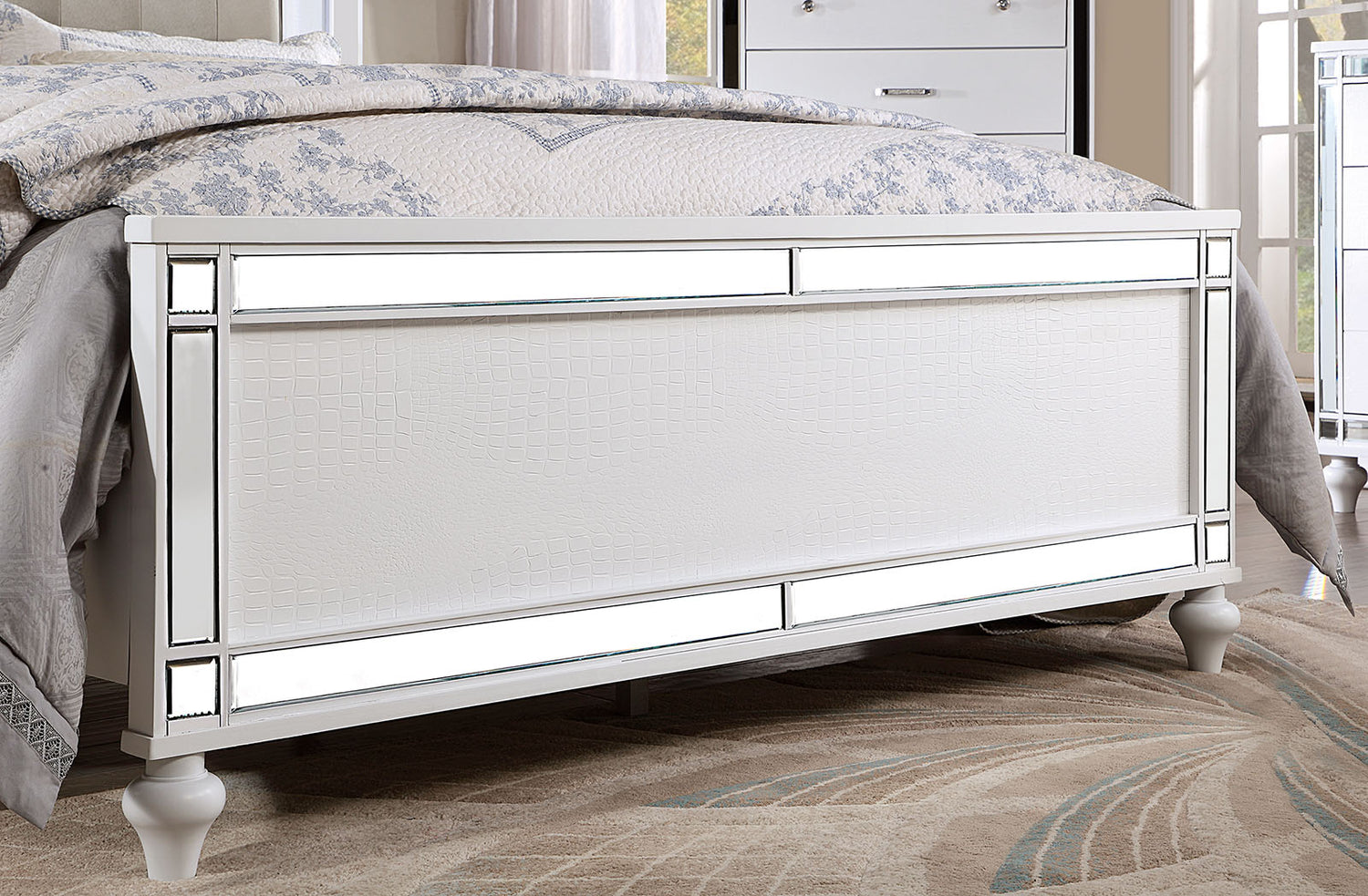 Brachium 5 Pc. Queen Bedroom Set w/ Chest