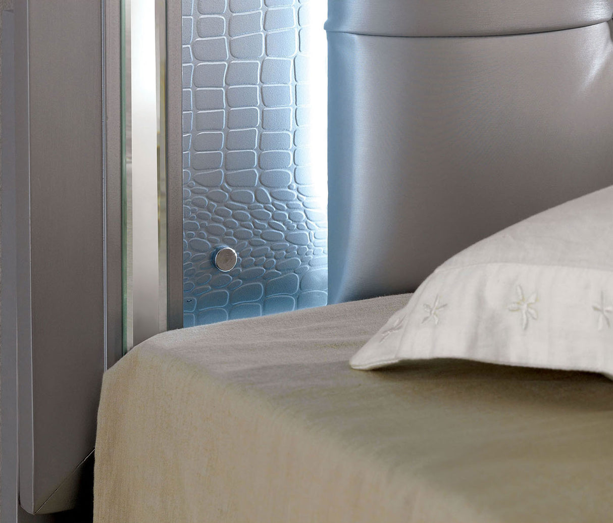 Bellanova 5 Pc. Queen Bedroom Set w/ Chest