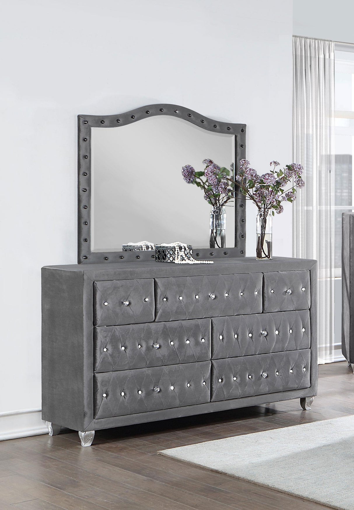 Coaster Deanna 7-drawer Upholstered Dresser with Mirror Grey