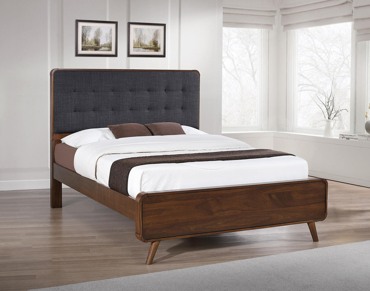 Coaster Robyn Wood Queen Panel Bed Dark Walnut