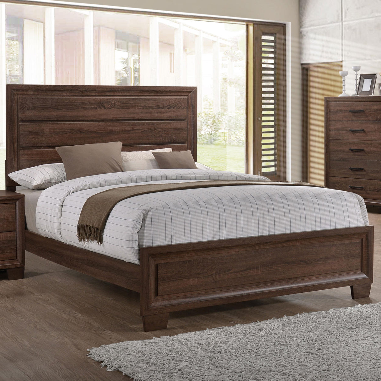Coaster Brandon Wood Queen Panel Bed Warm Brown