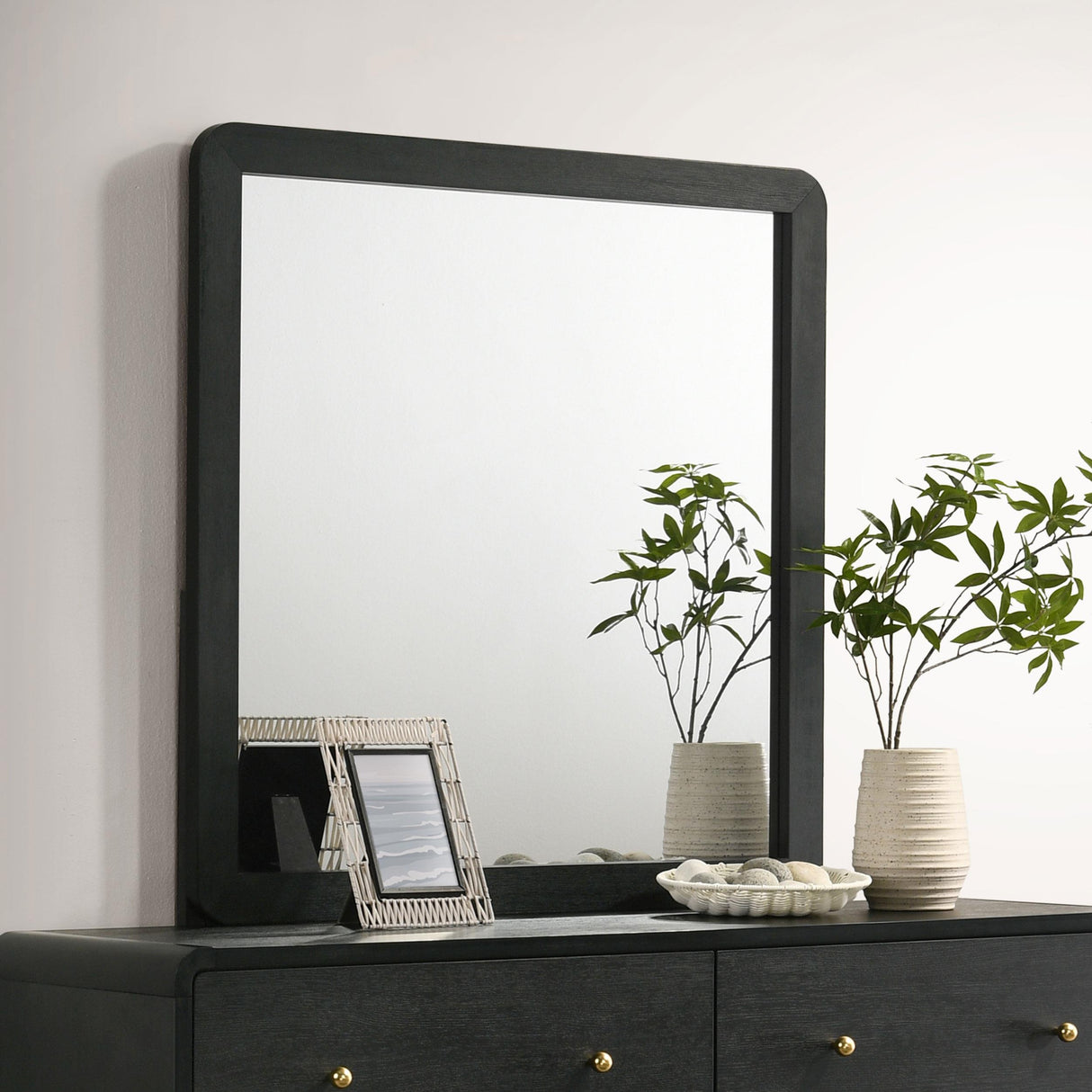 Coaster Cavelle Dresser Mirror Black