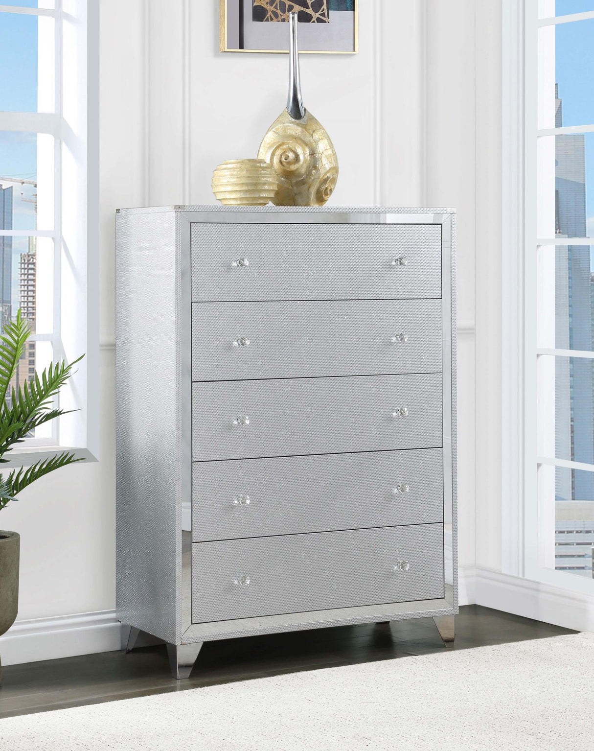 Coaster Larue 5-drawer Bedroom Chest Silver