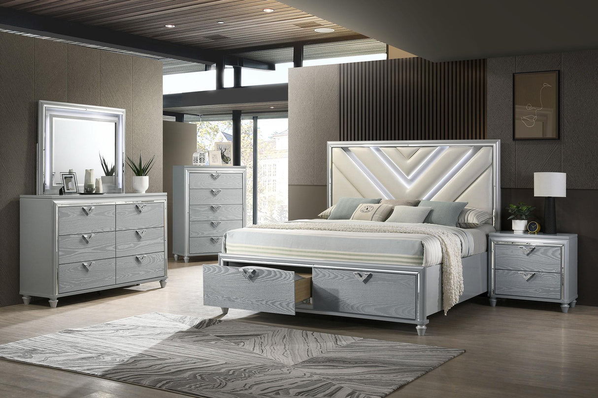 Coaster Veronica 5-piece Eastern King Bedroom Set Light Silver