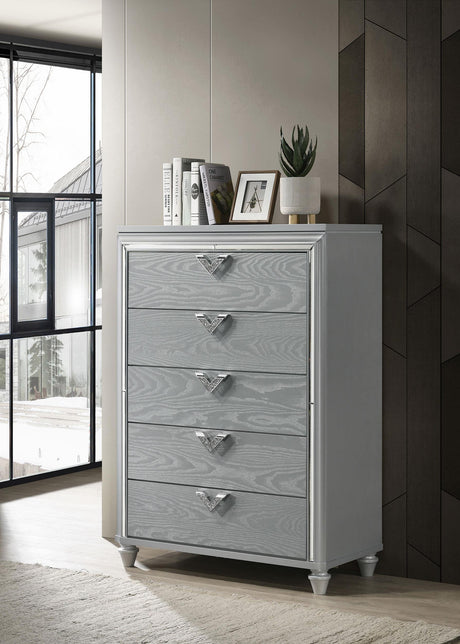 Coaster Veronica 5-drawer Bedroom Chest Light Silver