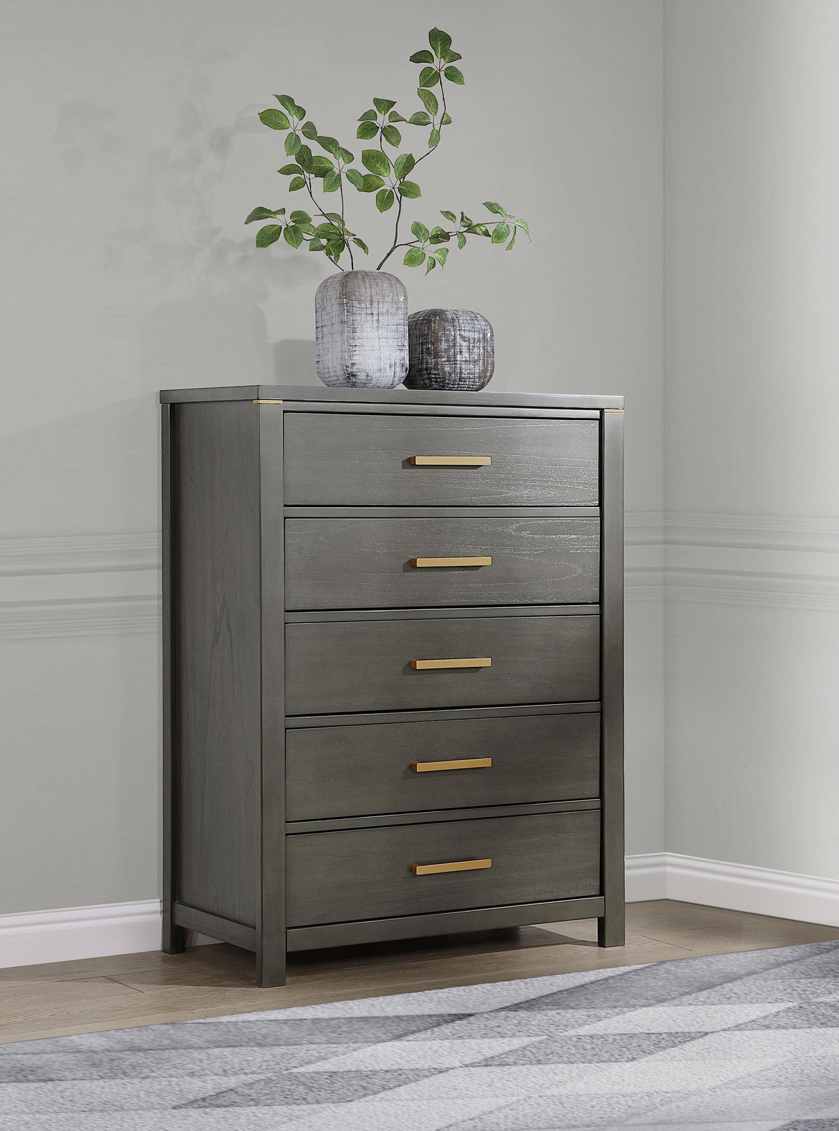 Coaster Kieran 5-drawer Bedroom Chest Grey