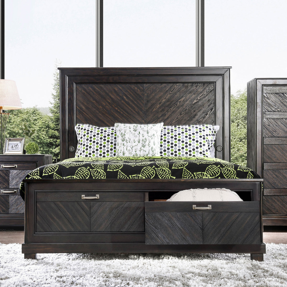 Argyros 5 Pc. Queen Bedroom Set w/ 2NS