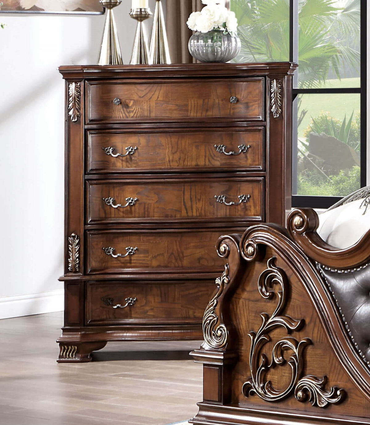 Esparanza 5 Pc. Queen Bedroom Set w/ Chest